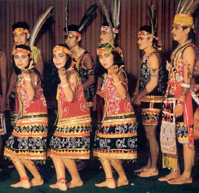 Traditional Dress Wedding Dress Of Tribes in Indonesia 
